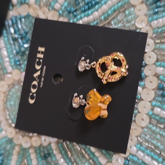 COACH EARRING🥰 - Picture 5 of 7